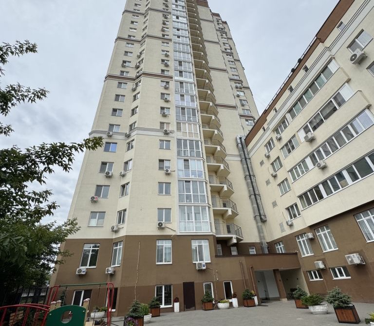 68624909692630.25967624