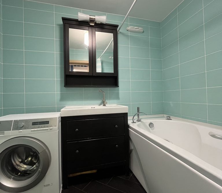 692955947273b4.28394304