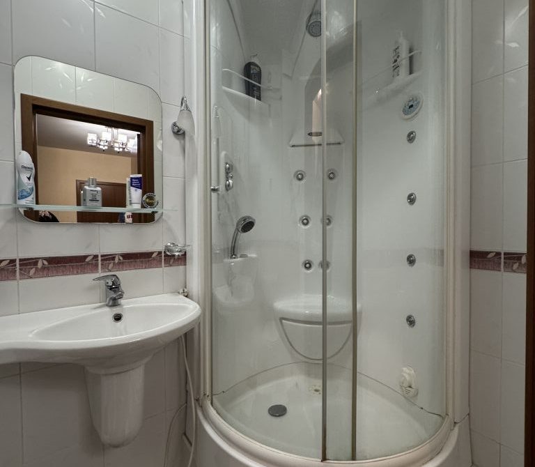 68f8adcd5b3f43.81688540