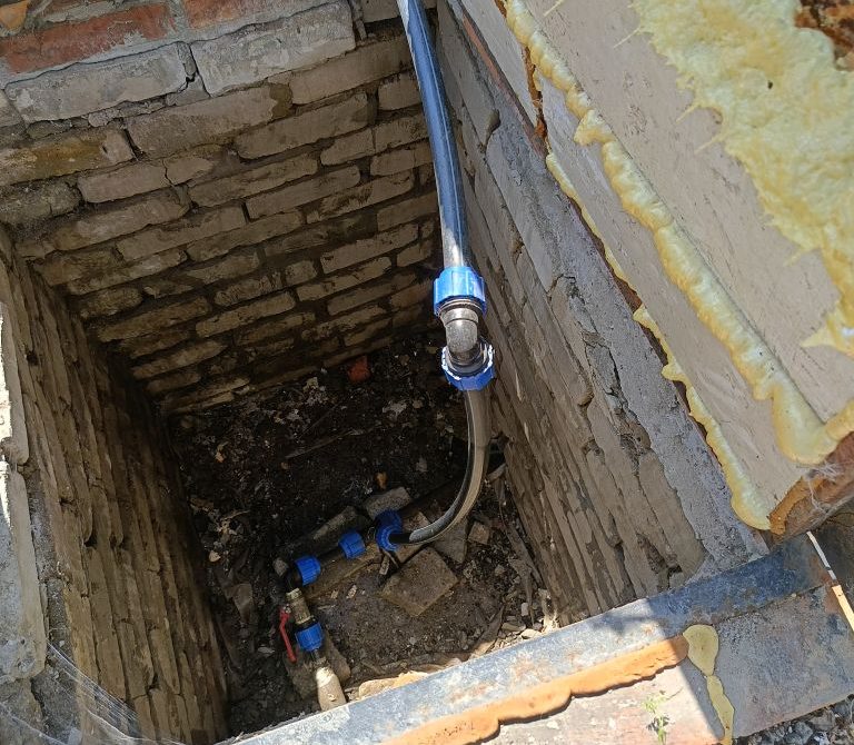 6848327c516c14.63889595