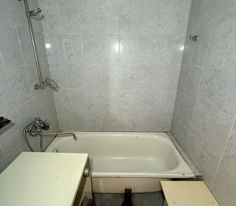 69b2a0862db6e6.06689356