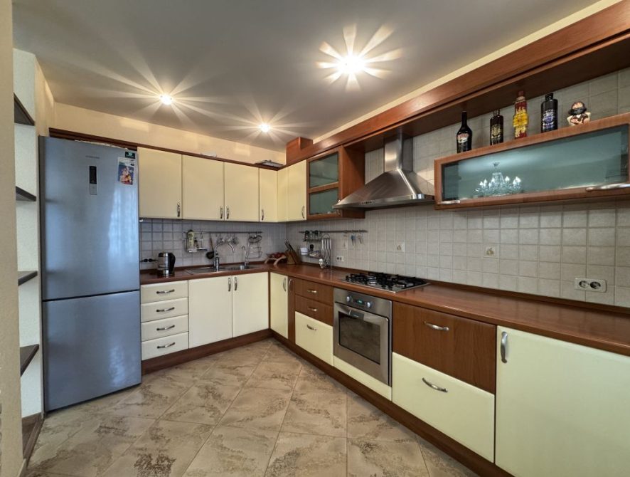 68f8ad9337a288.83517171